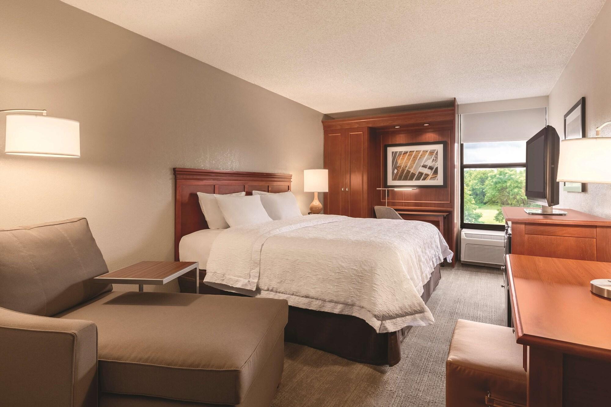 Hampton Inn Des Moines-Airport Extérieur photo