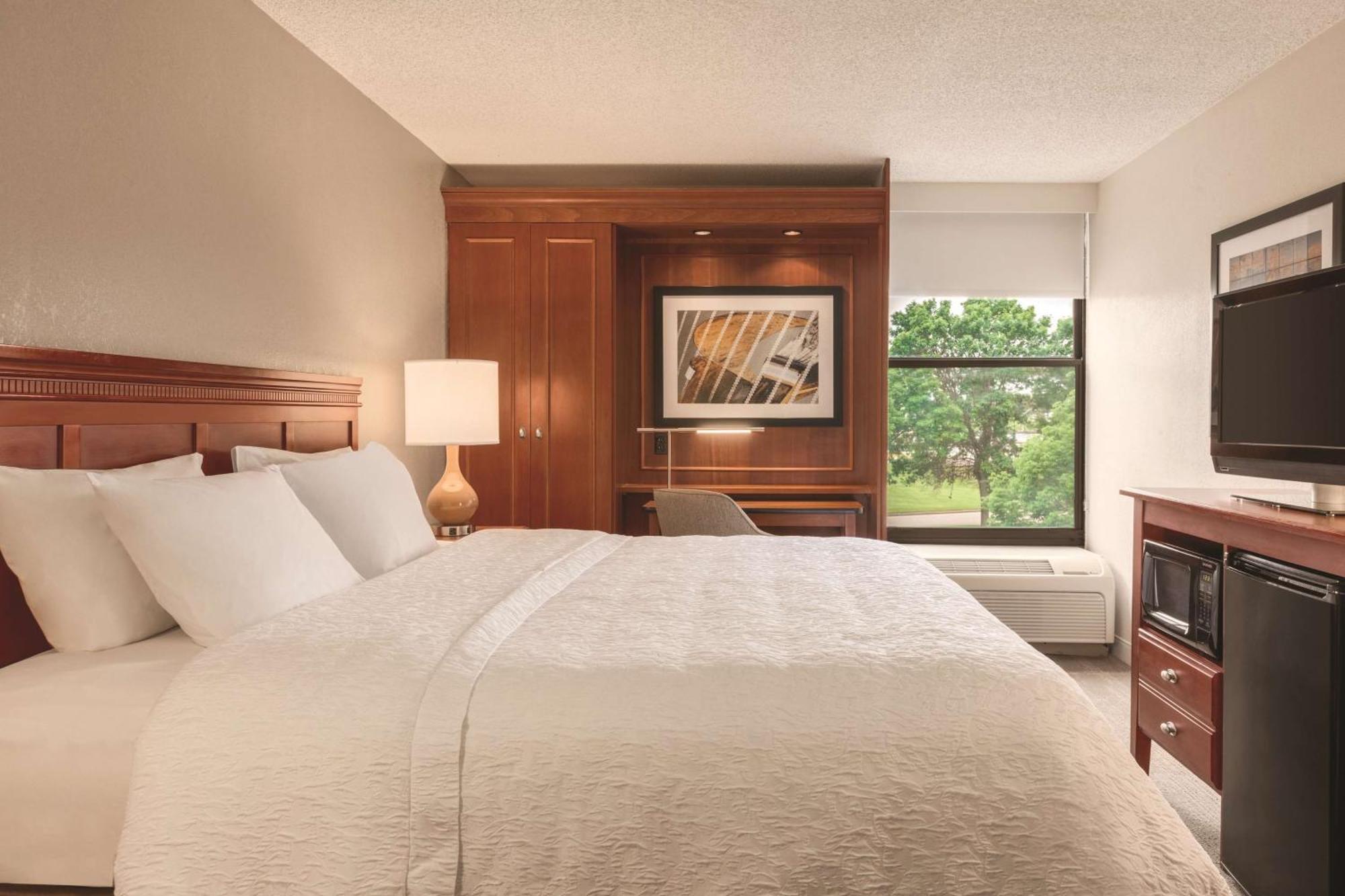 Hampton Inn Des Moines-Airport Extérieur photo