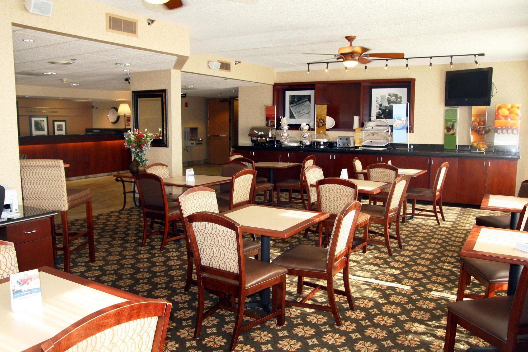 Hampton Inn Des Moines-Airport Extérieur photo